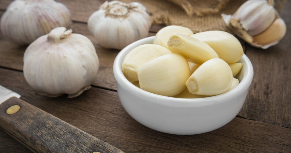 Peeled garlic in bowl